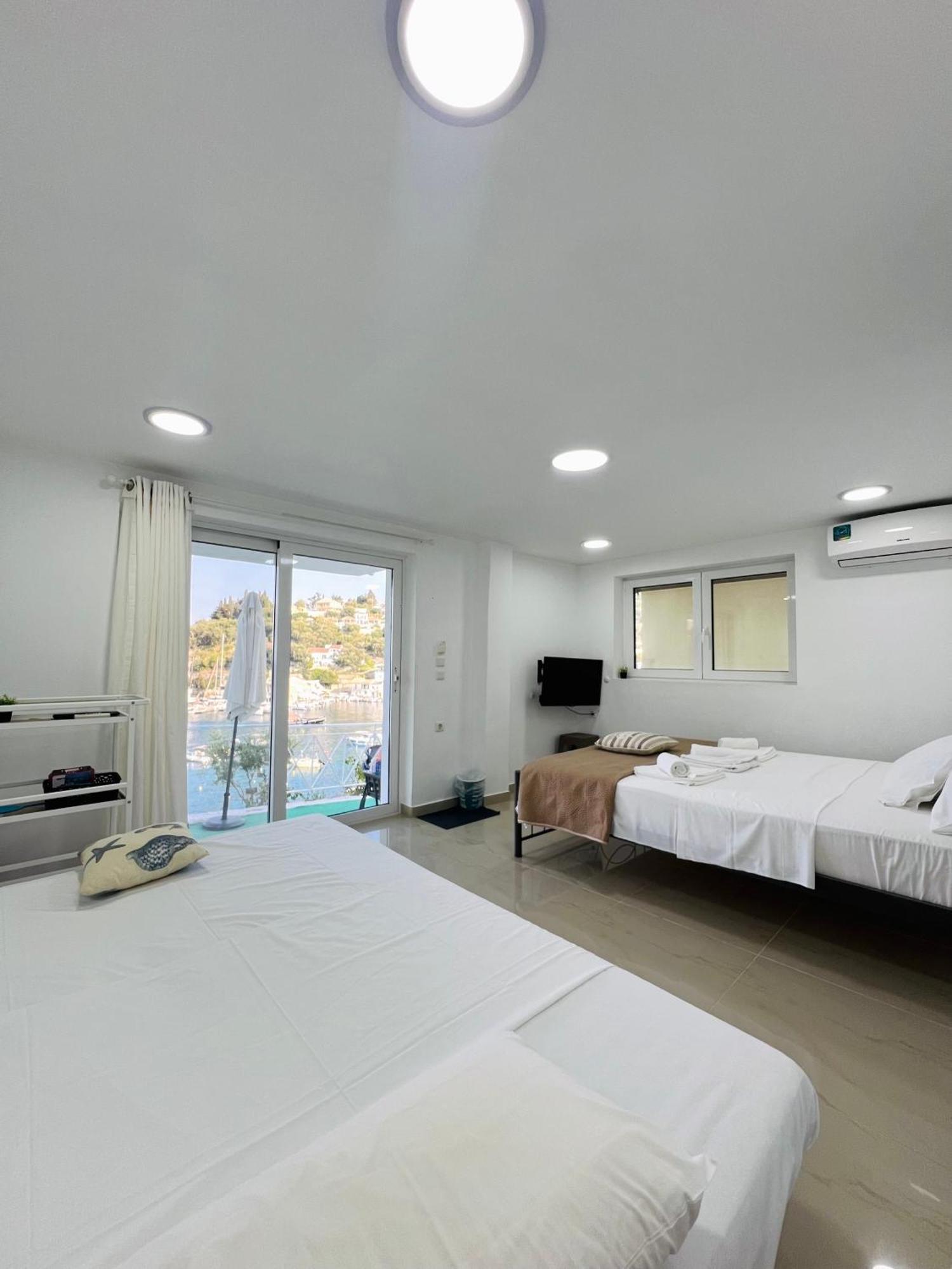 Aronis Spyros Panoramic Seaview Apartments Longos  Номер фото
