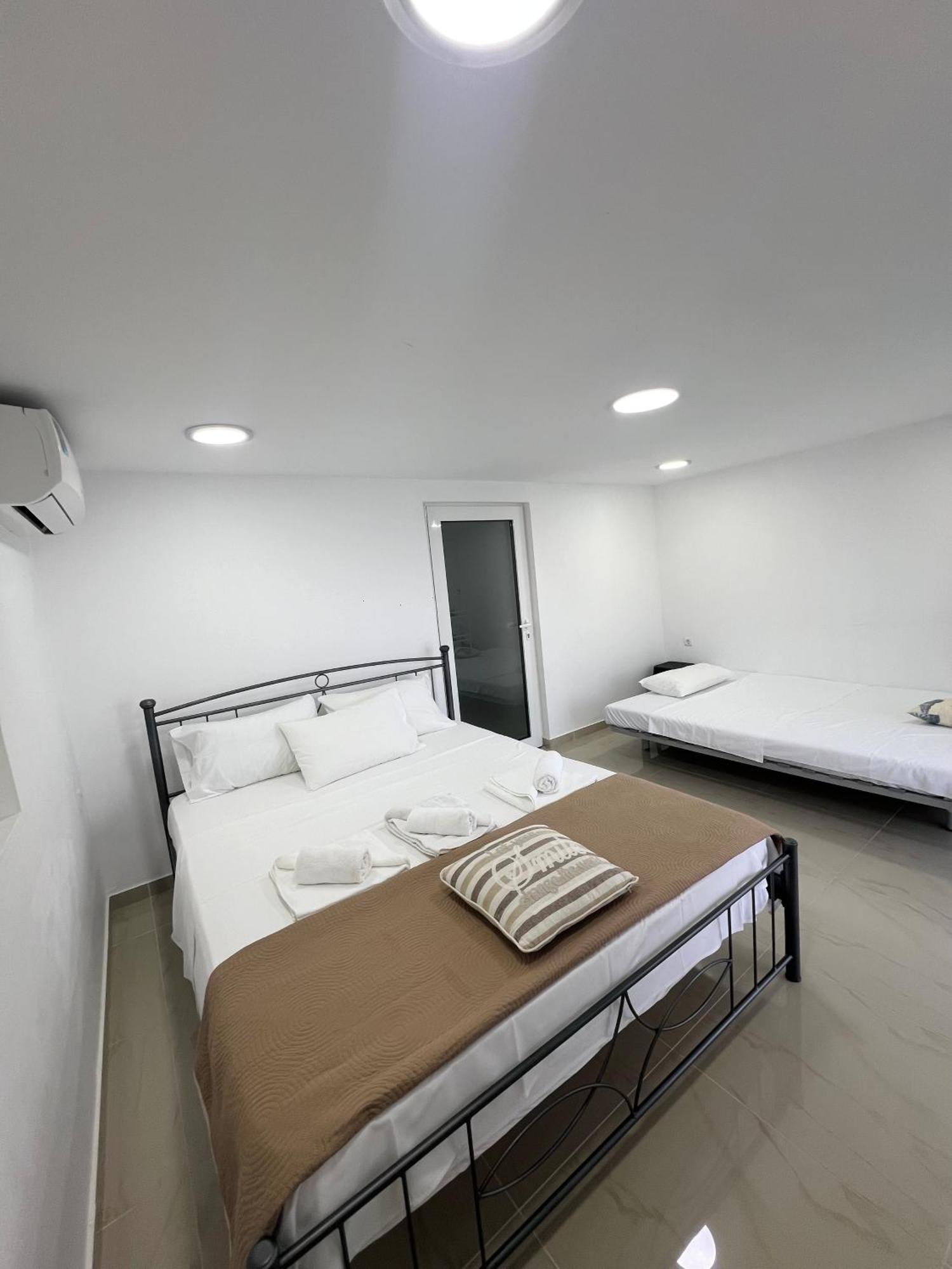 Aronis Spyros Panoramic Seaview Apartments Longos  Номер фото
