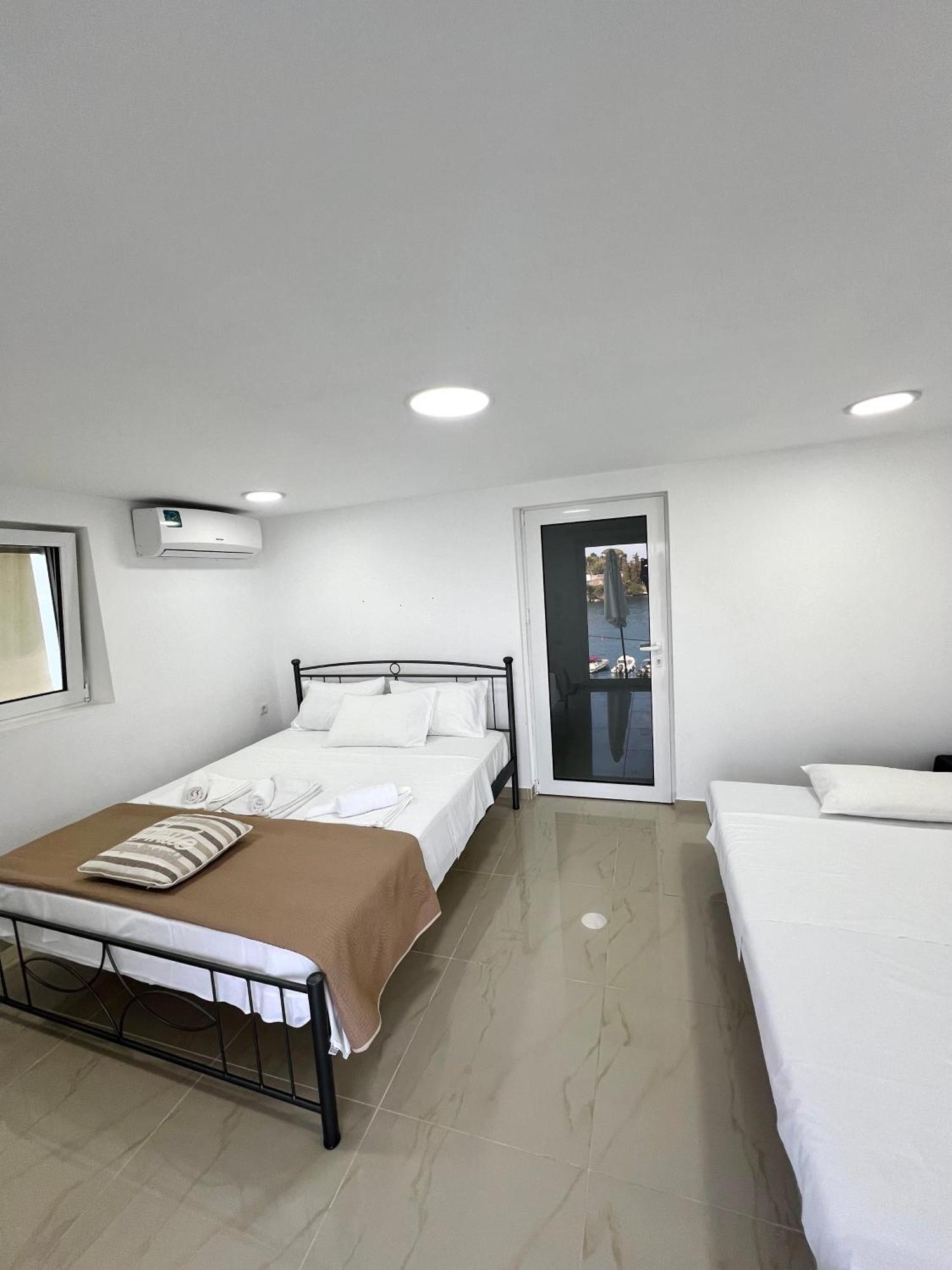 Aronis Spyros Panoramic Seaview Apartments Longos  Номер фото